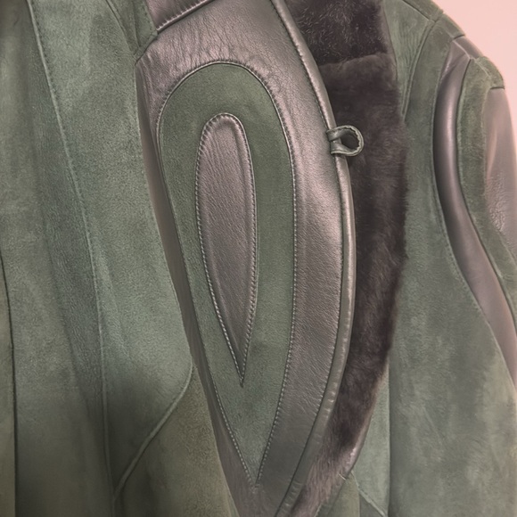 GREEN LEATHER AND SUEDE FUR JACKET - Picture 10 of 10